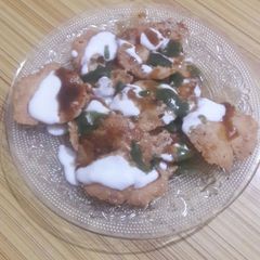 A picture of Chaat pappri.