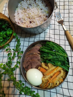 香滷牛腱肉時蔬便當 的食譜成品照片