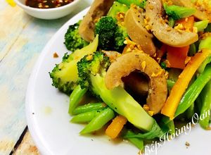 Hình của món Cật Heo Xào Bông Cải, Đậu Que.