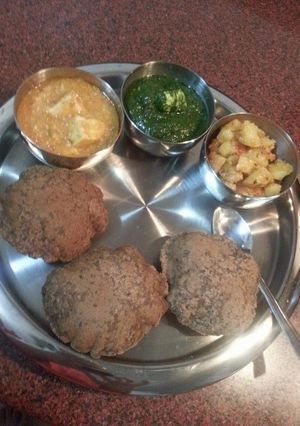 A picture of Vrat platter.