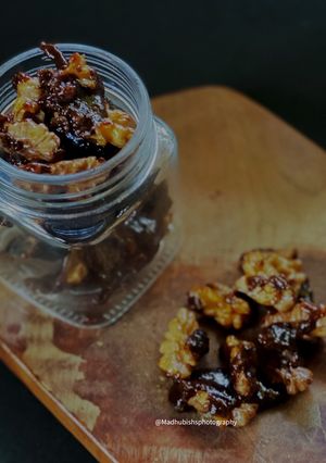 A picture of Candid Walnuts.