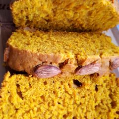 A picture of Pumpkin bread.