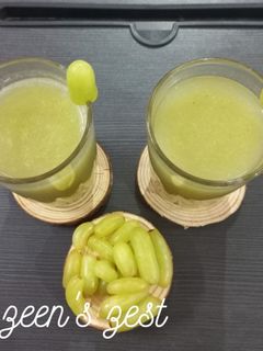 A picture of Green Grapes Cooler.
