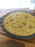 Erdbeer-Rhabarber-Tarte mit Minz-Crumble