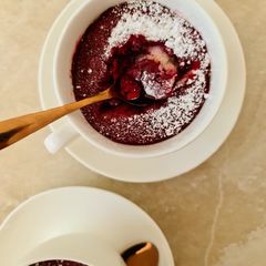 A picture of Red velvet mug cake.