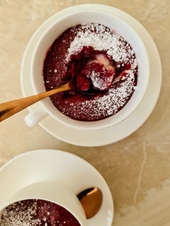 A picture of Red velvet mug cake.