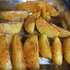 A picture of Oven baked wedges.
