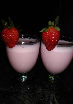 A picture of Strawberry Shake.