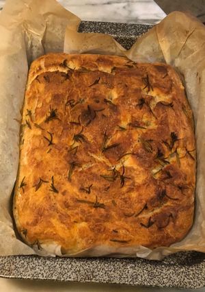 Foto di Focaccia tipo genovese soffice e alta