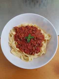 Una foto de Pasta fresca - Fetuccini bolognesa