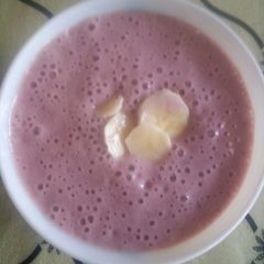 A picture of Banana and tree tomato blend.
