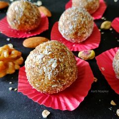 A picture of Oats Energy Bites.