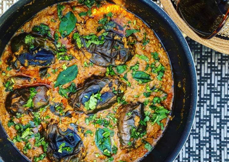 My Grandma Love This Creamy Cashew Aubergine Curry