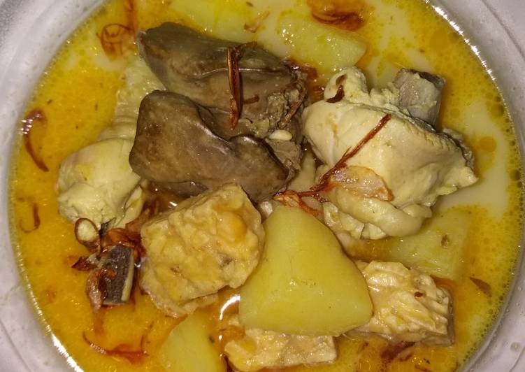 Kare Ayam with Kentang dan Tempe