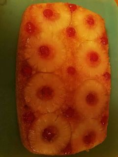 Una foto de Pastel volteado de piña fácil