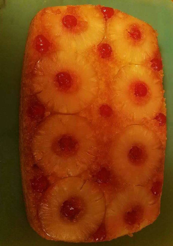 Una foto de Pastel volteado de piña fácil