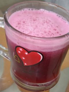 மாதுளம் பழம் ஜூஸ்(Maathulam palam juice Recipe in Tamil) செய்முறை முக்கிய புகைப்படம்