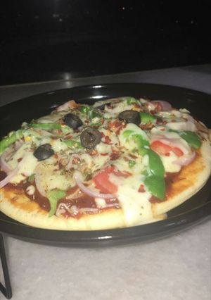 A picture of Veggie Delight Pizza.