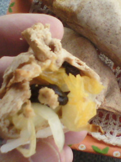 Una foto de Empanadas integrales de cebolla- naranja -pasas 🧡(。・ω・。)ノ🥟