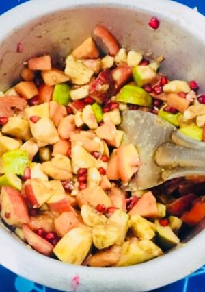 A picture of Mix fruit chat.