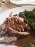 Roast lamb with special gravy
