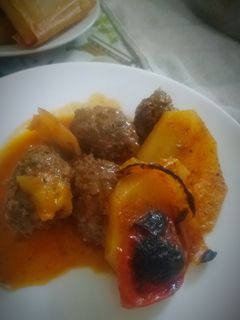 صورة لوصفة كفته بصلصه البندورة