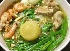 Hình của món Hủ tíu mì sườn non.