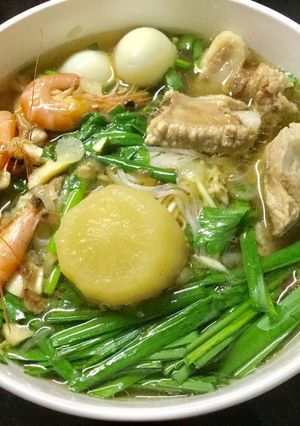 Hình của món Hủ tíu mì sườn non.