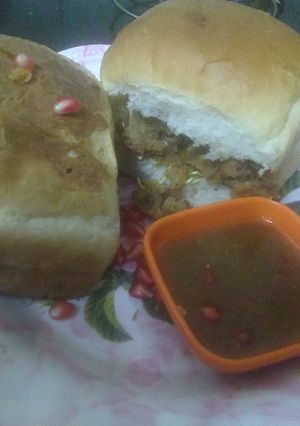 દાબેલી(dabeli recipe in gujarati) રેસીપી મુખ્ય ફોટો