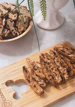 Hình của món Bánh biscotti nguyên cám mix hạt.