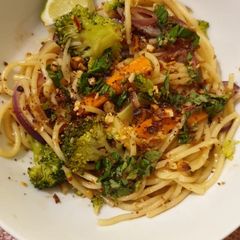 A picture of Stir fry noodles (Veggie, Vegan).
