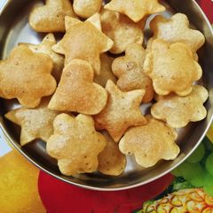 A picture of Ajwain Puri.