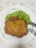 Tallarines al Pesto con milanesas de Carne!