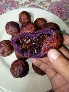 Foto resep Bola-bola Ubi Ungu isi Coklat