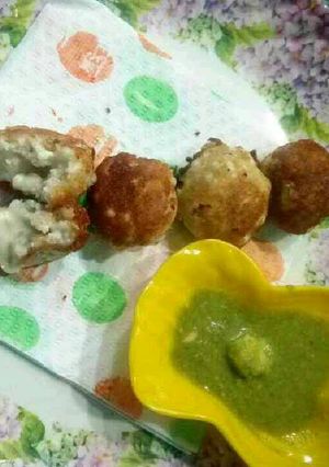 A picture of Cheese balls.