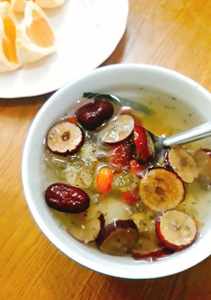 Hình của món Chè Dưỡng nhan.
