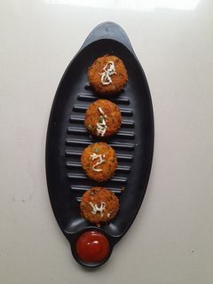 લેફ્ટઓવર ખીચડી ચીઝ કબાબ (Leftover Khichdi Cheese Kebab Recipe In Gujarati) રેસીપી મુખ્ય ફોટો