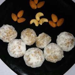 Quinoa ladoo A picture of Quinoa ladoo.