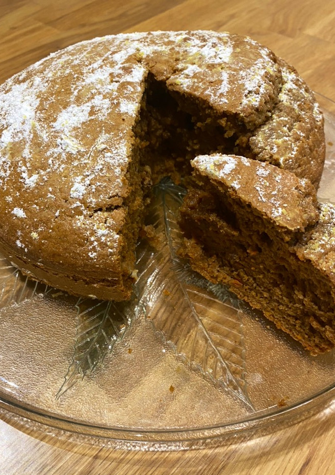 Una foto de Carrot cake con nueces🥕