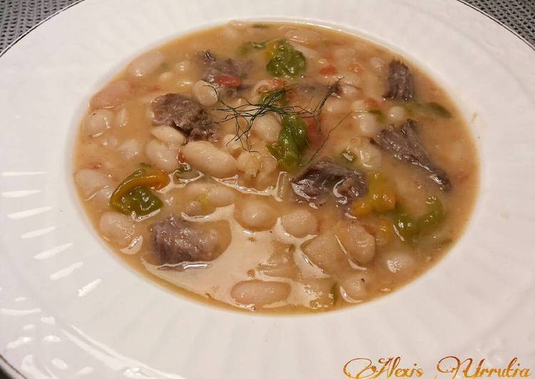 Alubias blancas cremosas con ternera