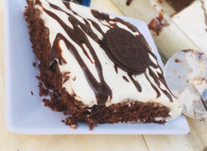 A picture of Chocolate oreo cake.