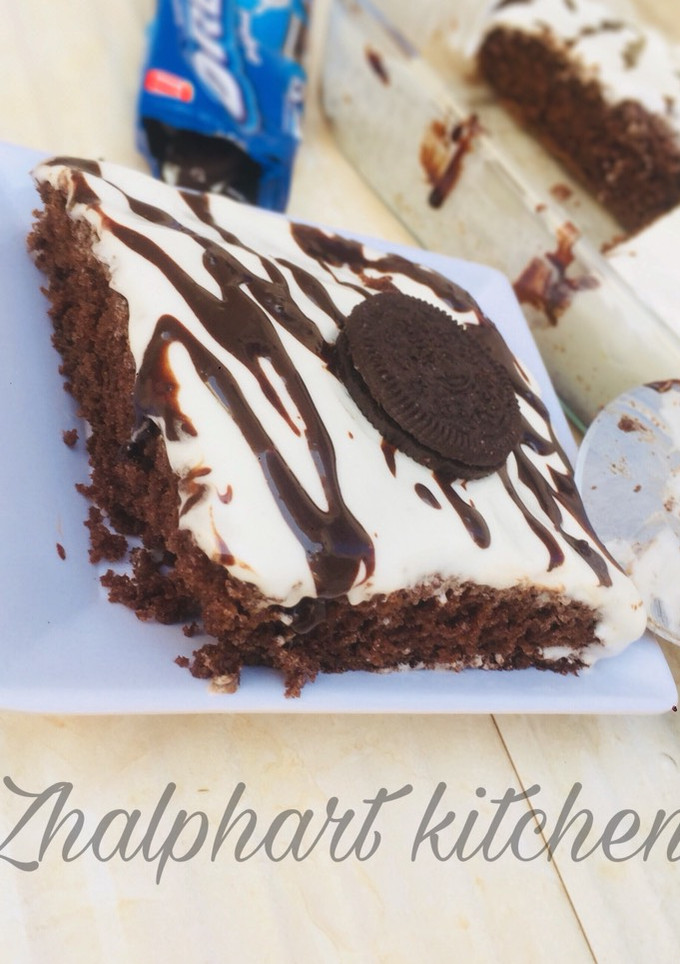 A picture of Chocolate oreo cake.