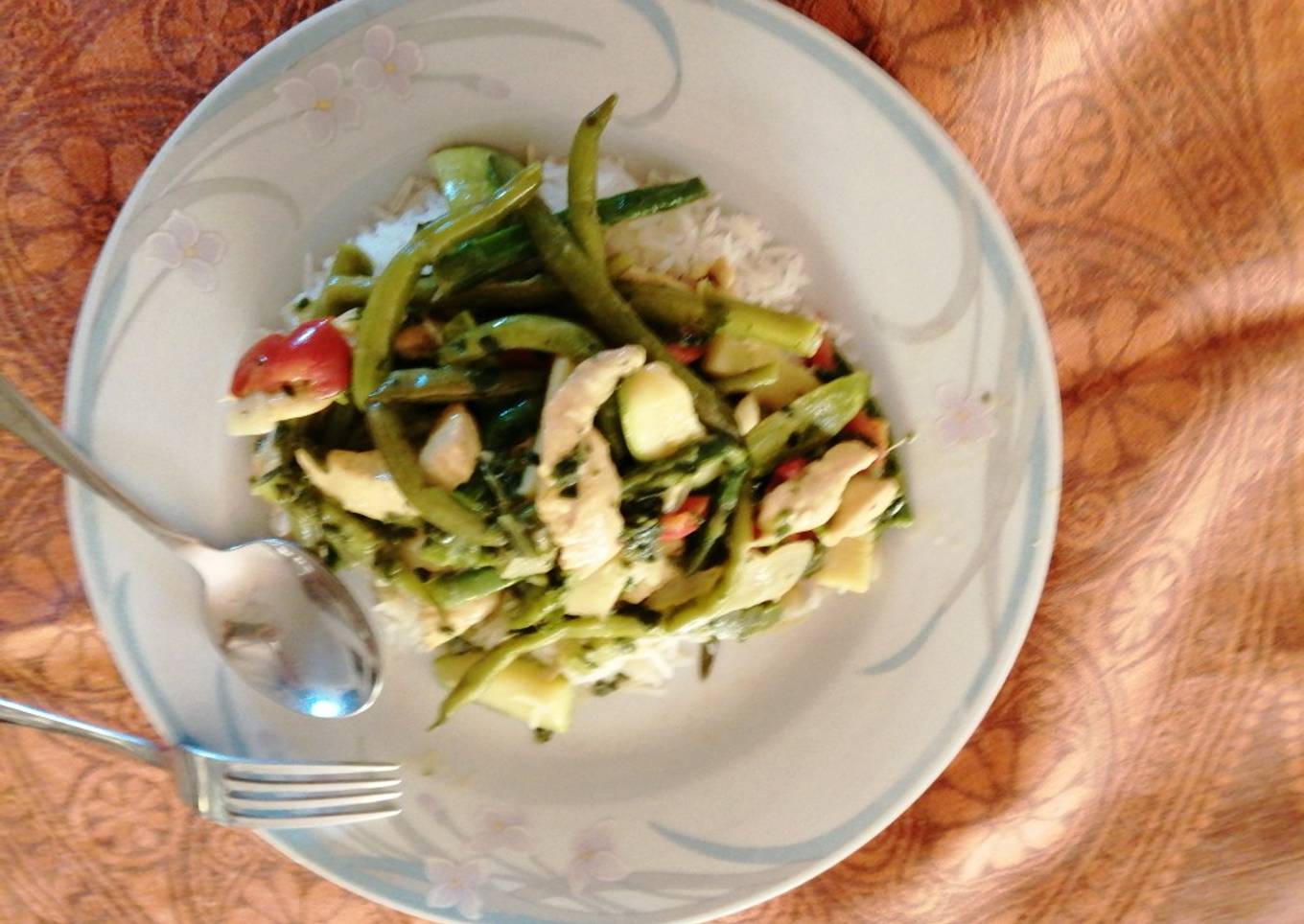 Curry malayo amarillo con pollo