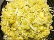 A picture of cốm khô