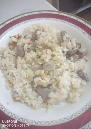 Una foto de Arroz con ternera