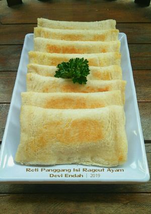 Foto resep Roti Panggang Isi Ragout Ayam 24.12.2019