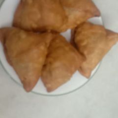 Jain samosa A picture of Jain samosa.