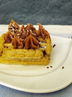 Una foto de Waffles de banana 🍌 sin harina de trigo