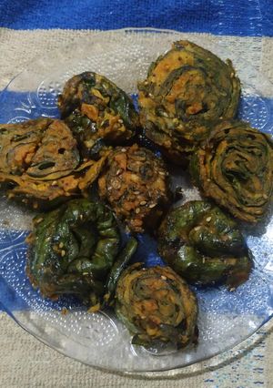 અડવીના પાત્રા(Patra Recipe In Gujarati) રેસીપી મુખ્ય ફોટો