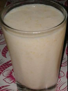 A picture of Khajoor or banana shake.